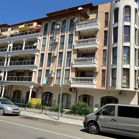 Sunny 2 Apartment *